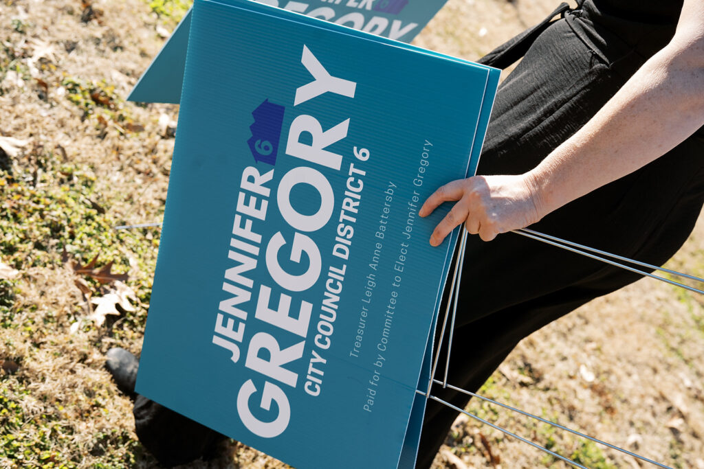 Sign for Gregory in Chattanooga 6th District